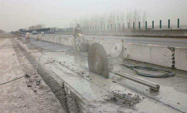 選團(tuán)隊(duì)時(shí)考察昆山昆山蘇州拆除公司的施工人員資質(zhì)