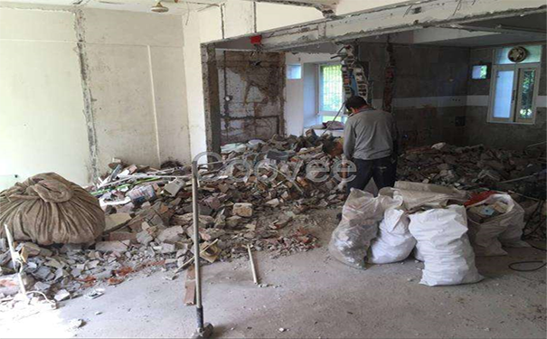 蘇州拆除作業(yè)時遇到下雨天 該暫停施工嗎